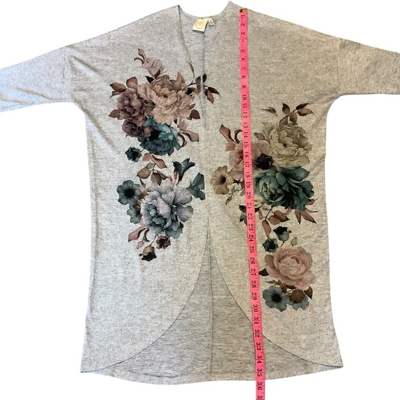 LIVE IN THE MOMENT FLORAL PRINT OPEN CARDIGAN/ 3/4 SLEEVE/ Size M - Picture 10 of 11